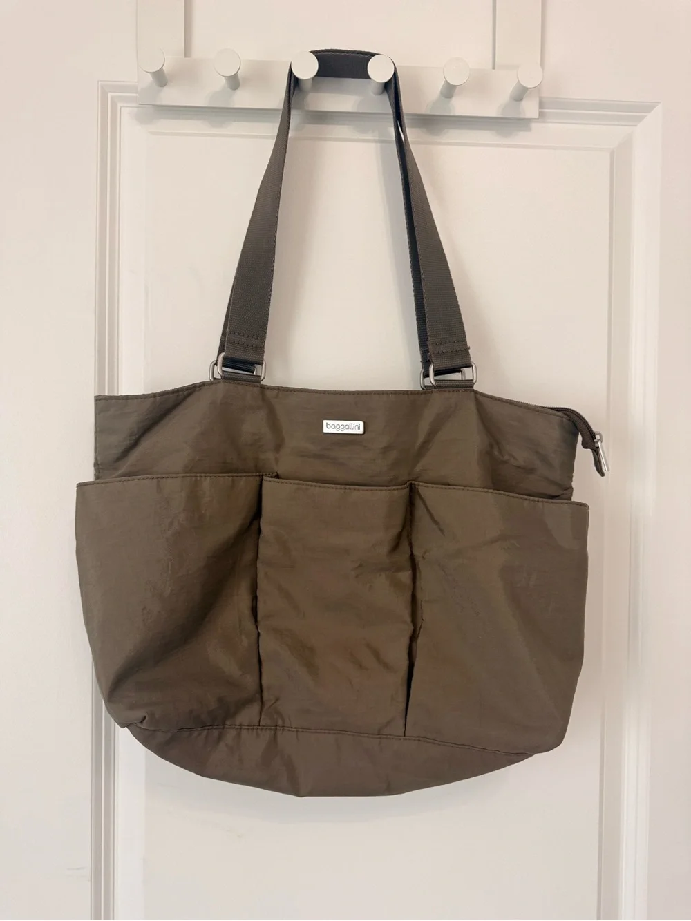 Baggallini Olive Green Nylon Tote with Exterior Pockets